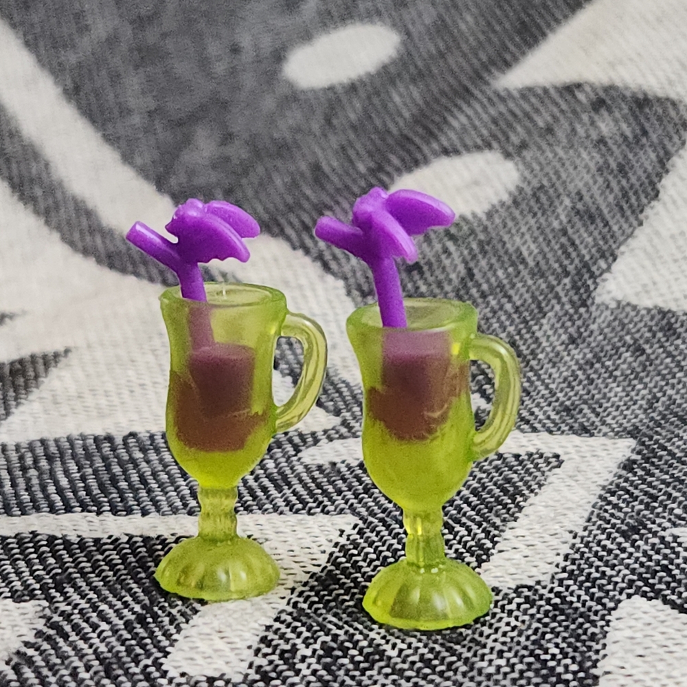 Monster High Doll Ghoul Mobile 2 Replacement Green & Purple Bat Straw Drinks